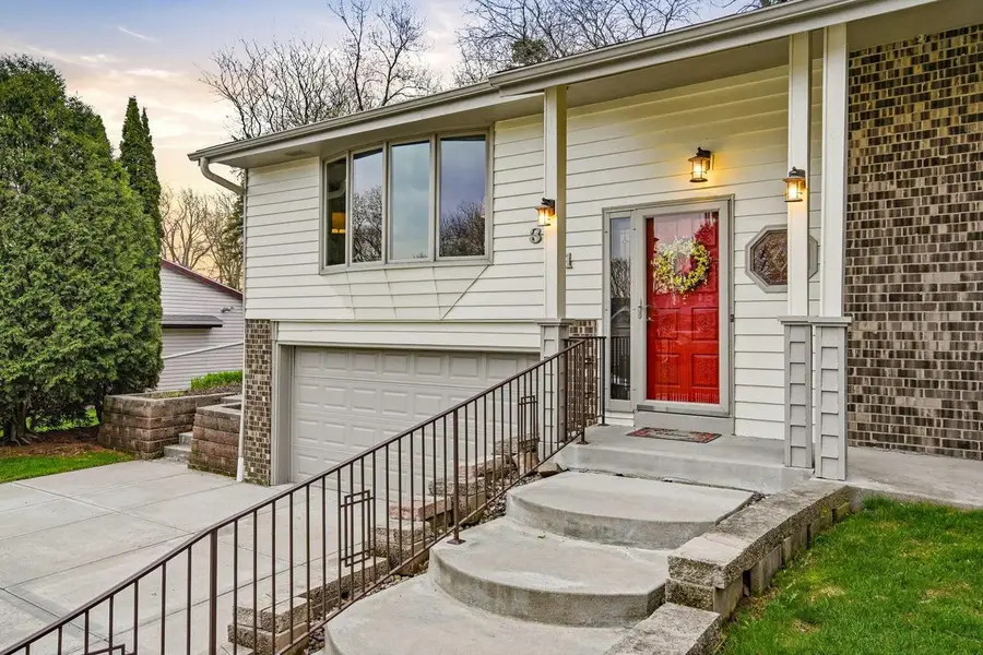 321 Lakeview ROAD, South Milwaukee, WI 53172 - #3