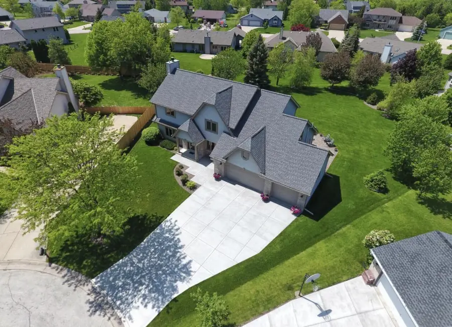 8187 Four Oaks COURT, Franklin, WI 53132 - #3