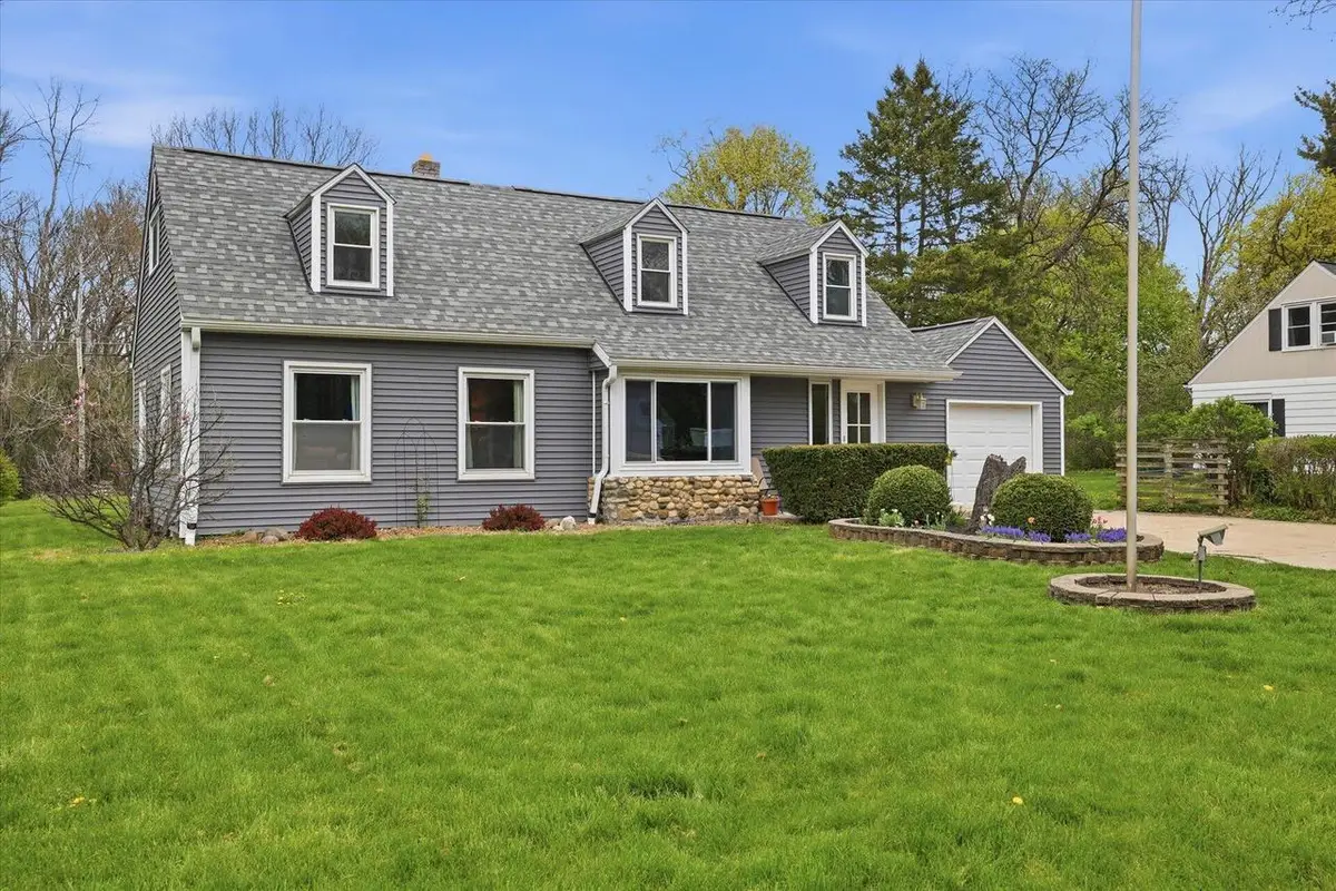 17814 Roosevelt AVENUE, New Berlin, WI 53146 - #1