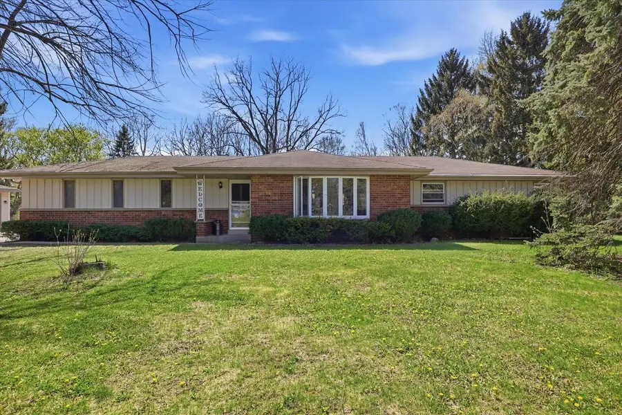 5845 Oxford LANE, New Berlin, WI 53146 - #3