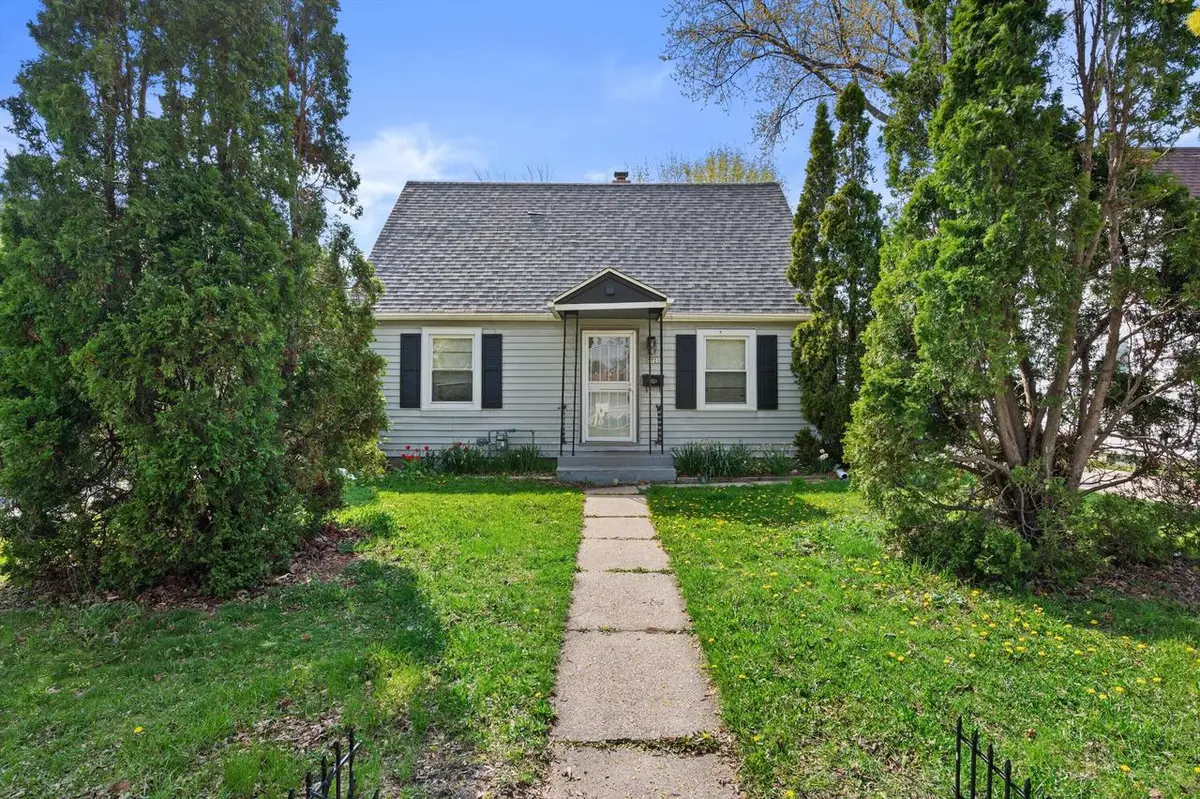 5721 56th STREET, Milwaukee, WI 53218 - #1