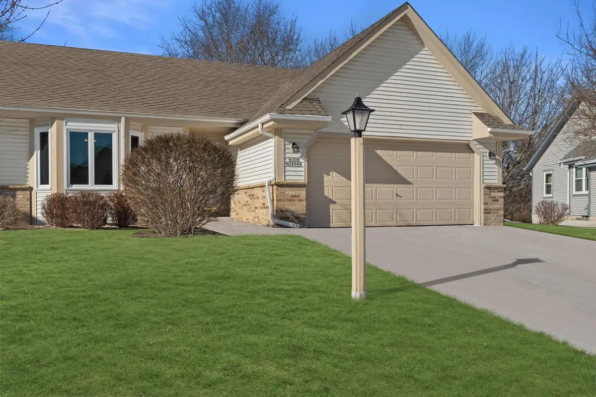 W159N11449 Red Oak CIRCLE, Germantown, WI 53022 - #1