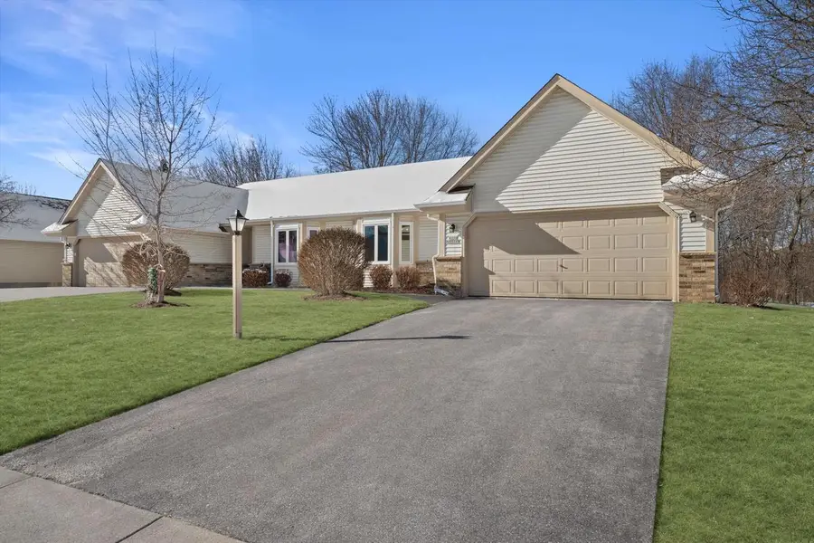 W159N11449 Red Oak CIRCLE, Germantown, WI 53022 - #2