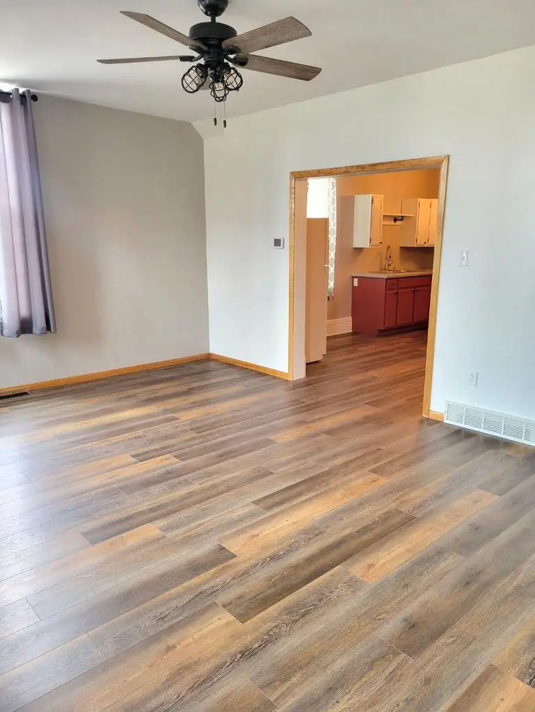 2 E Main STREET, New Hampton, IA 50659 - #2