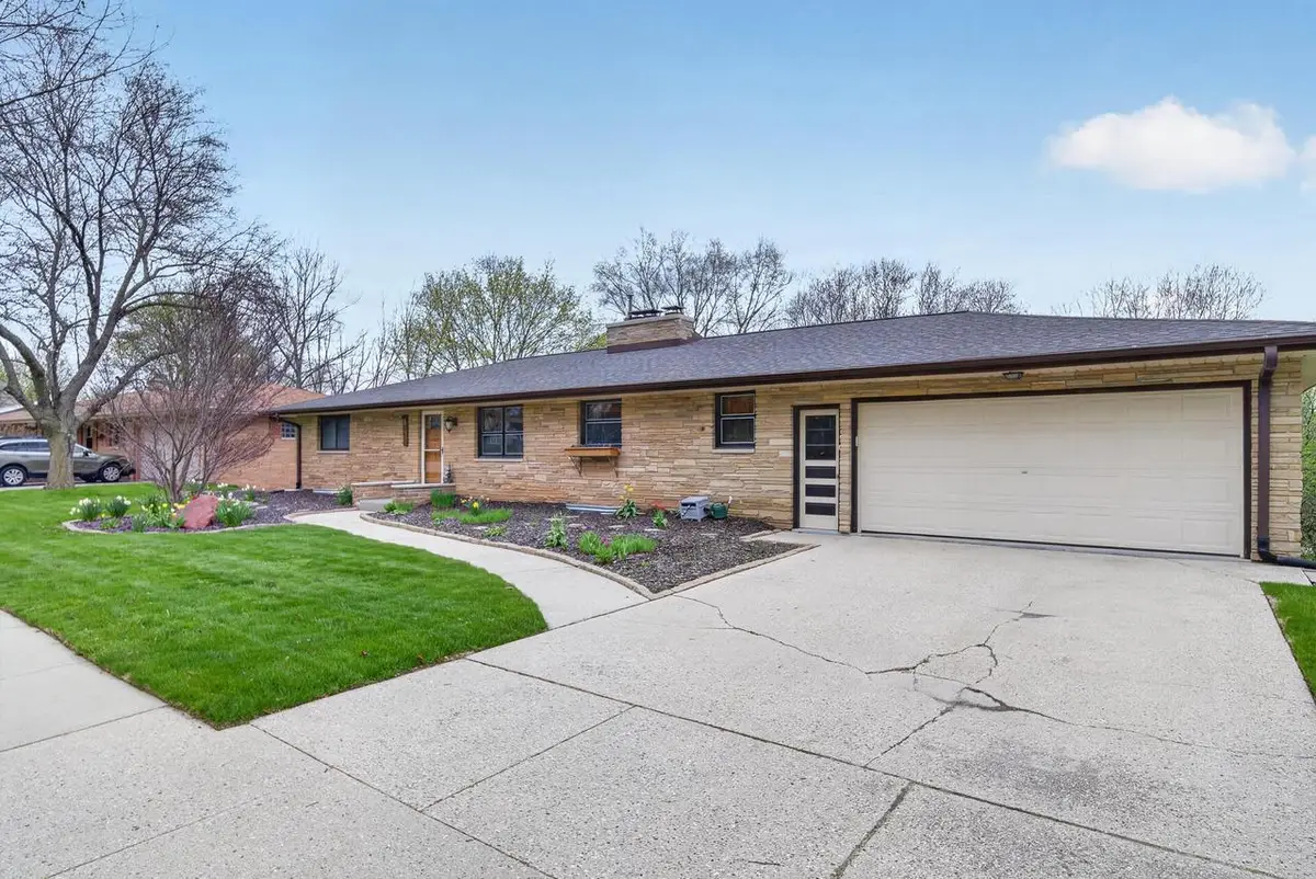 841 7th AVENUE, West Bend, WI 53095 - #1