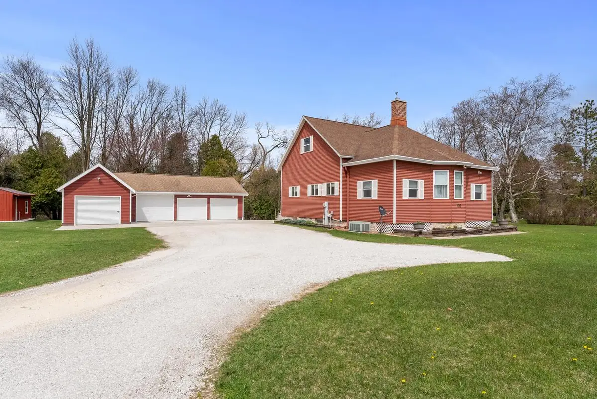 1712 Crystal Springs ROAD, Two Rivers, WI 54241 - #1