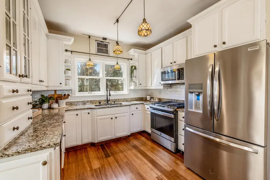 6166 Santa Monica BOULEVARD, Whitefish Bay, WI 53217 - #3