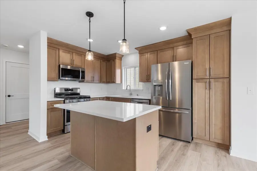 615 Belmont DRIVE, Watertown, WI 53094 - #2