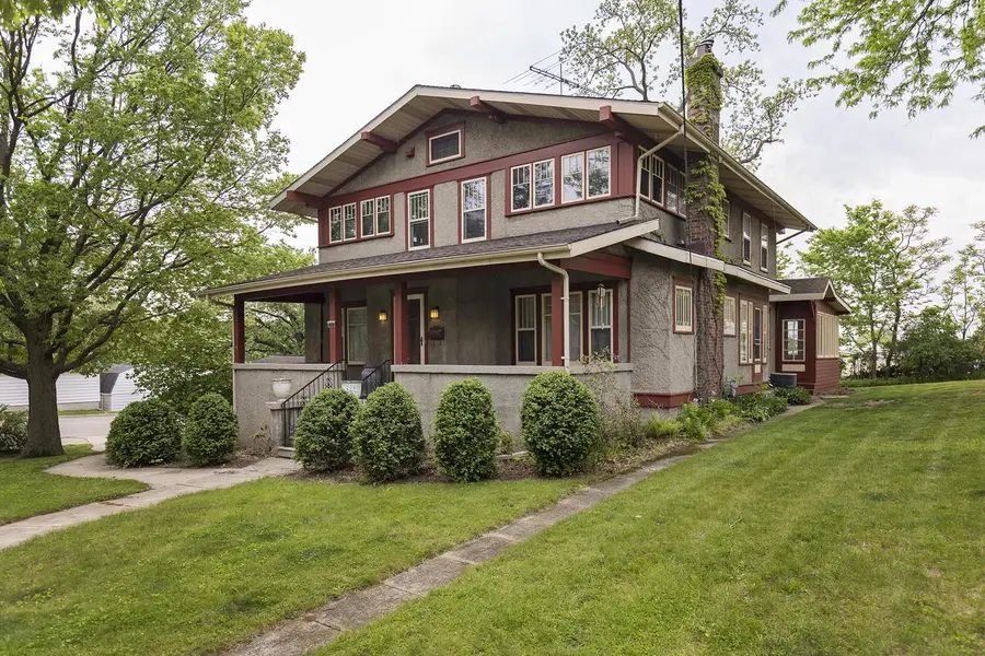 916 Whitewater AVENUE, Fort Atkinson, WI 53538 - #2