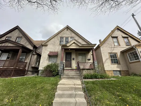 3220 N 24th PLACE #3220A, Milwaukee, WI 53206