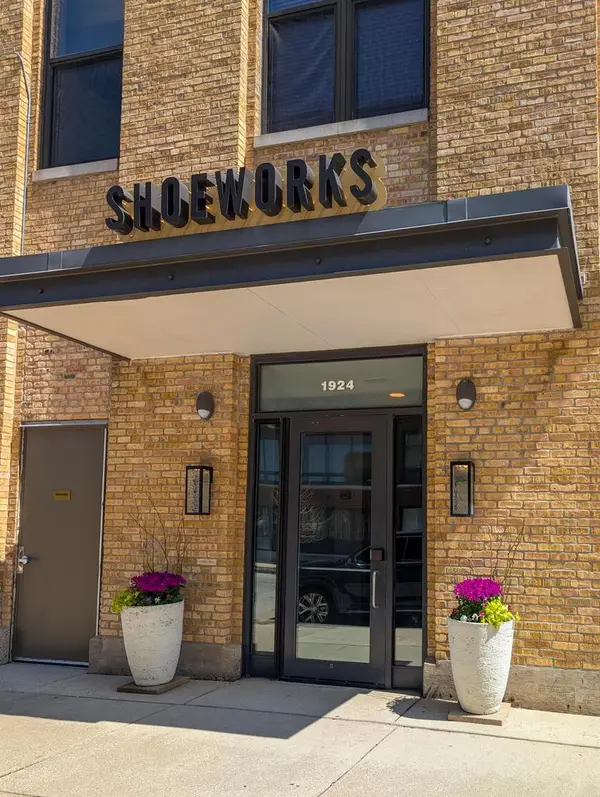 1924 Hubbard STREET #216, Milwaukee, WI 53212