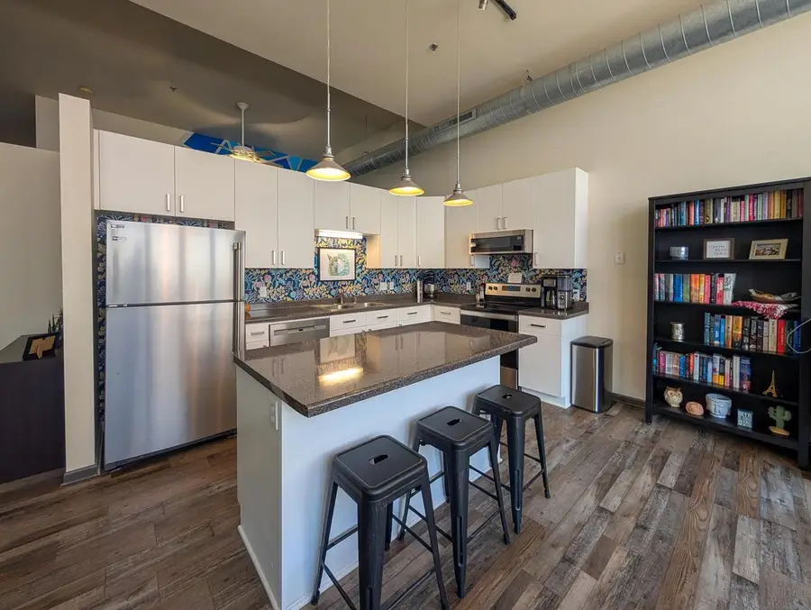 1924 Hubbard STREET #216, Milwaukee, WI 53212 - #3