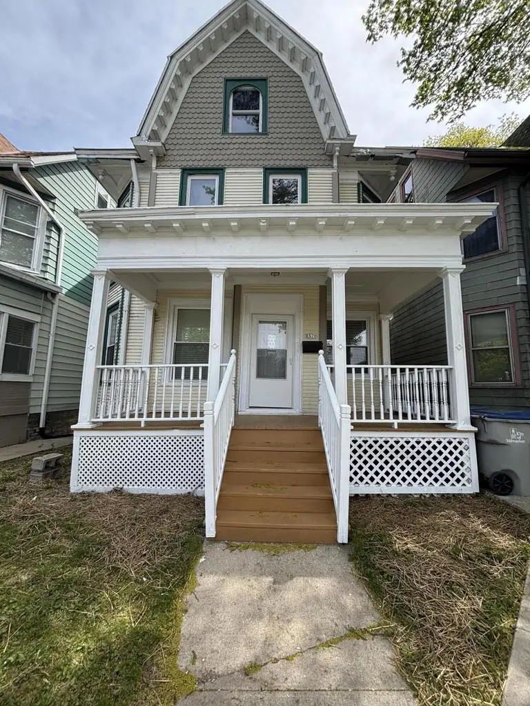 2570 Oakland AVENUE, Milwaukee, WI 53211 - #1