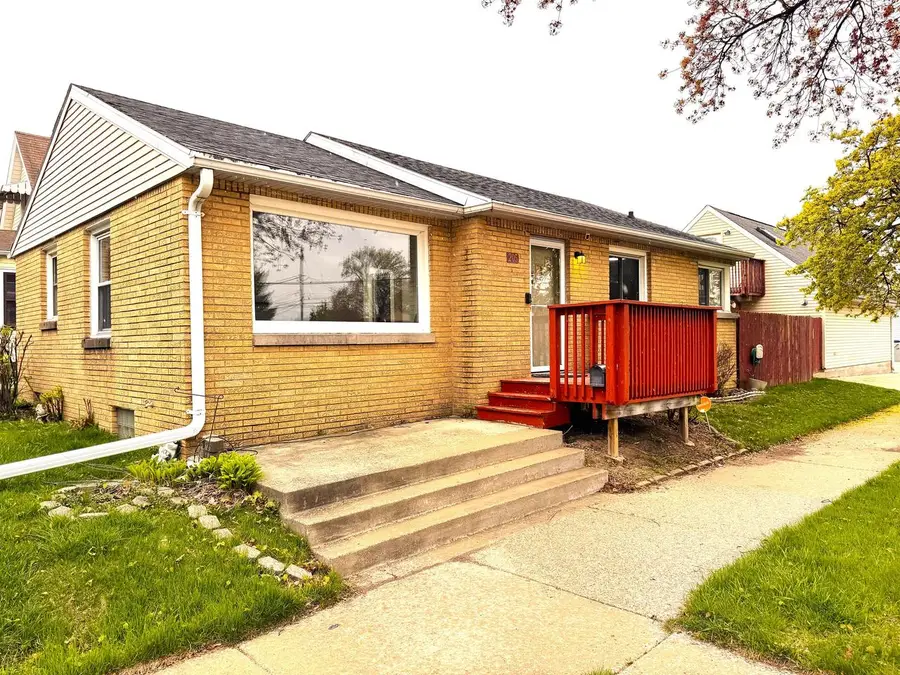 205 W Morgan AVENUE, Milwaukee, WI 53207 - #2