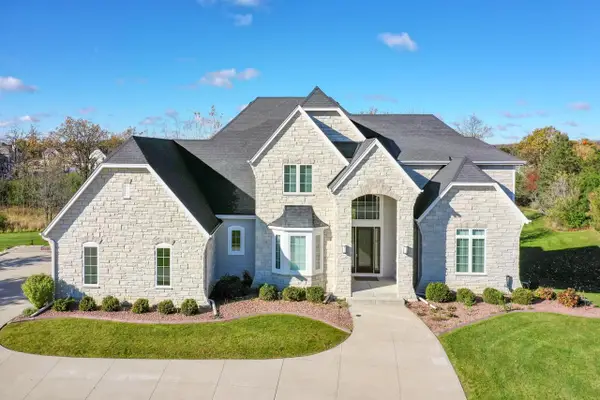 19955 Bradon TRAIL W, Brookfield, WI 53045