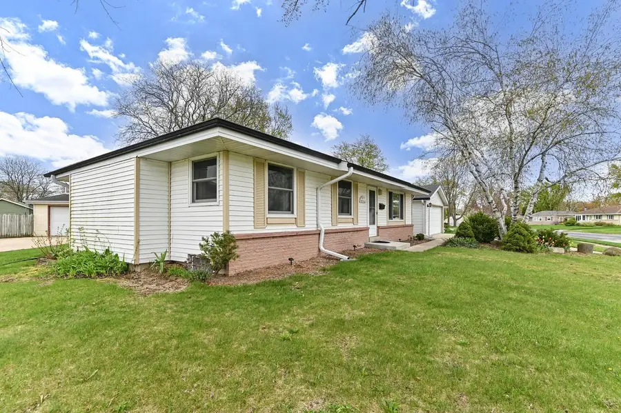 W147N8466 Manchester DRIVE, Menomonee Falls, WI 53051 - #3