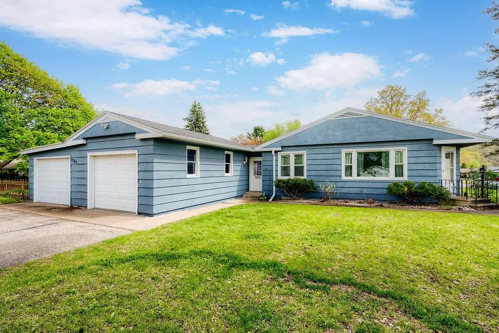 1543 Young DRIVE, Onalaska, WI 54650 - #1