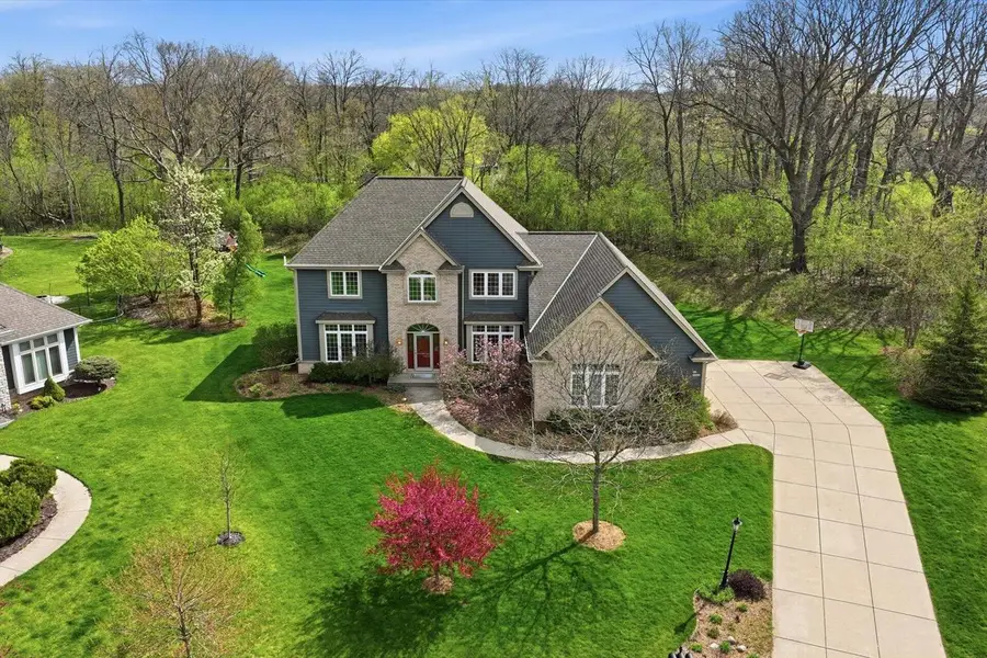 N65W12842 Crimson COURT, Menomonee Falls, WI 53051 - #2