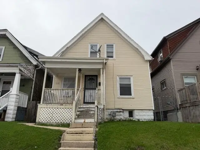 3357 Holton STREET, Milwaukee, WI 53212 - #1