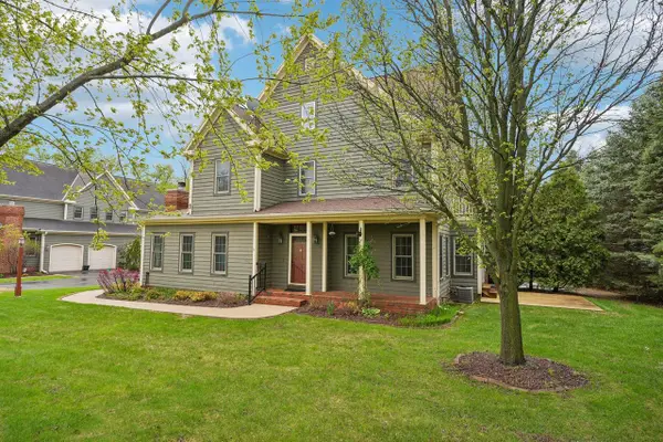 398 Oneida STREET, Delafield, WI 53018