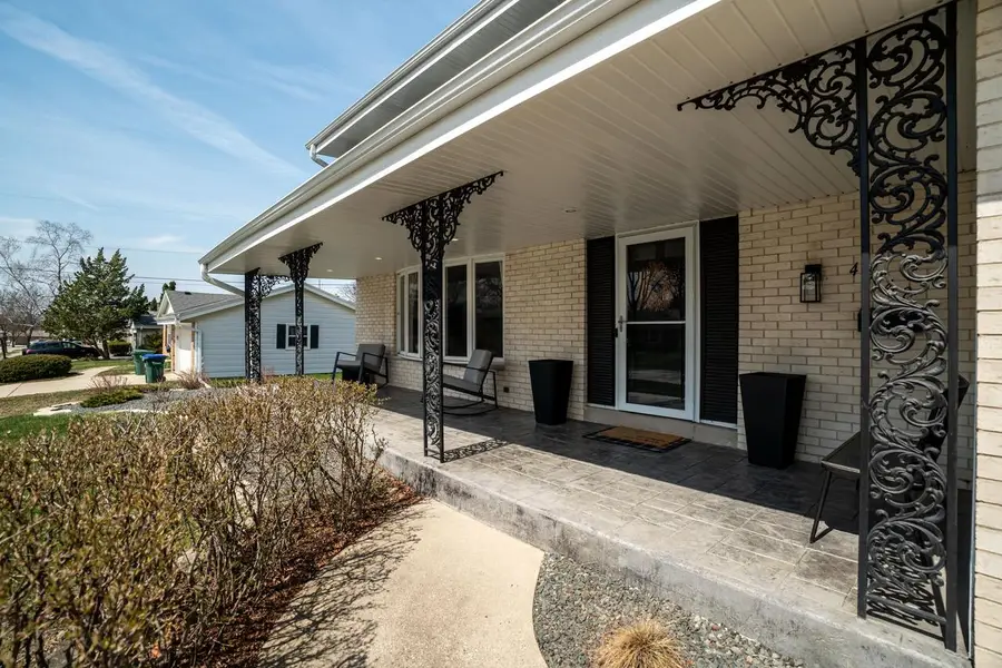 4748 Sumac LANE, Greendale, WI 53129 - #3
