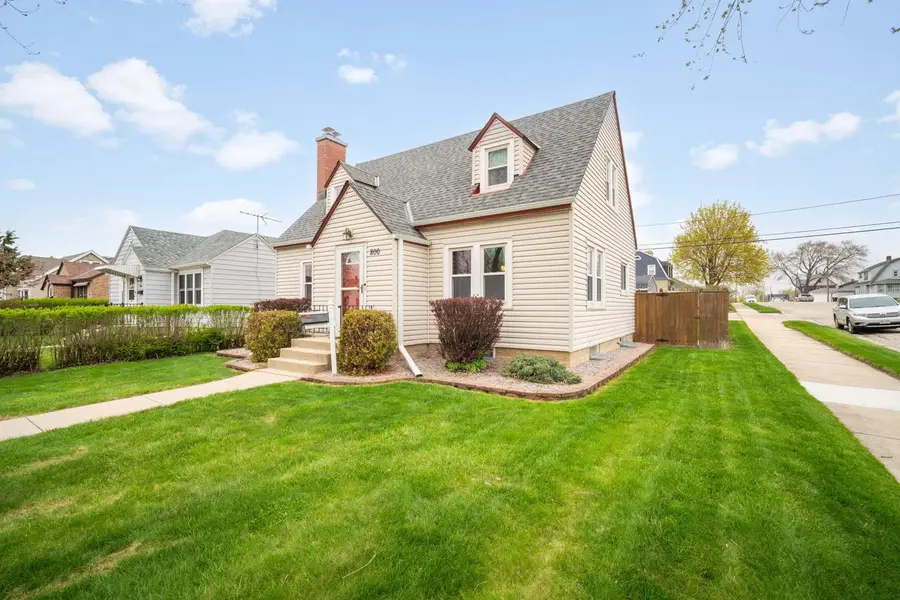 800 Menomonee AVENUE, South Milwaukee, WI 53172 - #2