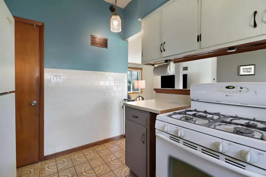 3182 Knoll BOULEVARD, Wauwatosa, WI 53222 - #3