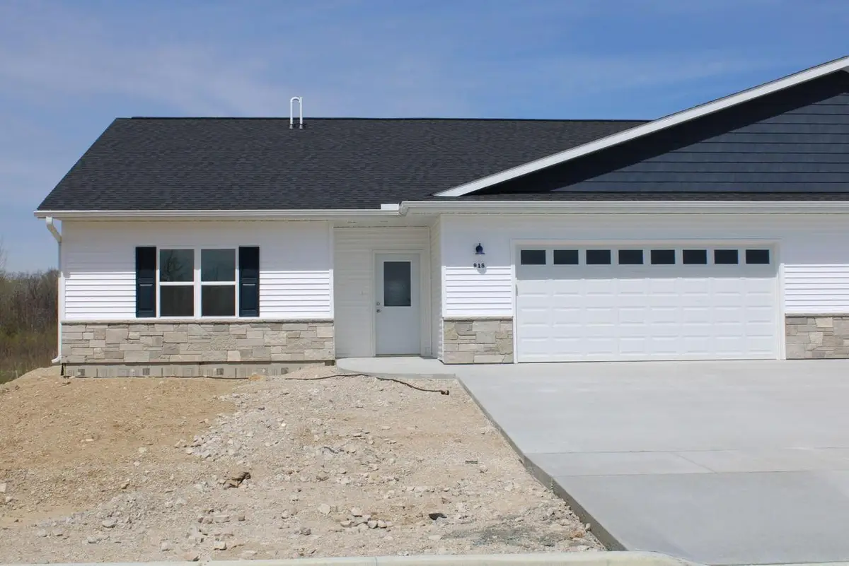 918 Drumlin DRIVE #Unit 1, Kewaskum, WI 53040 - #1