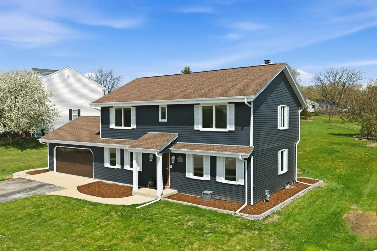 W210N16600 Glencoe LANE, Jackson, WI 53037 - #1