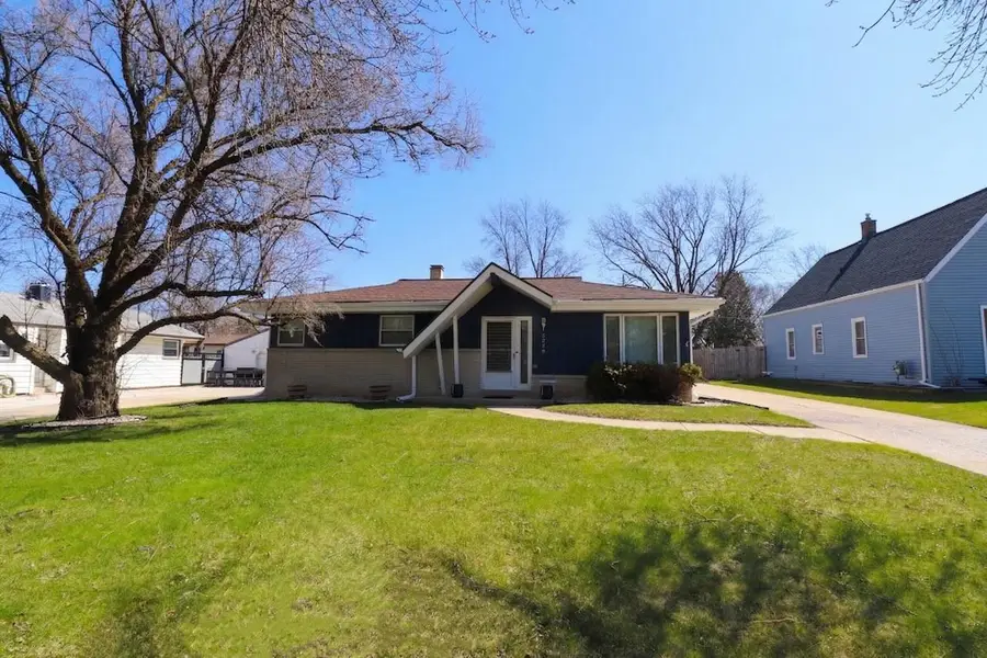 5228 9th STREET, Milwaukee, WI 53221 - #2
