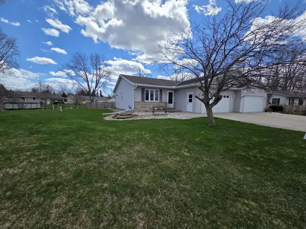 2209 Virginia DRIVE, Manitowoc, WI 54220