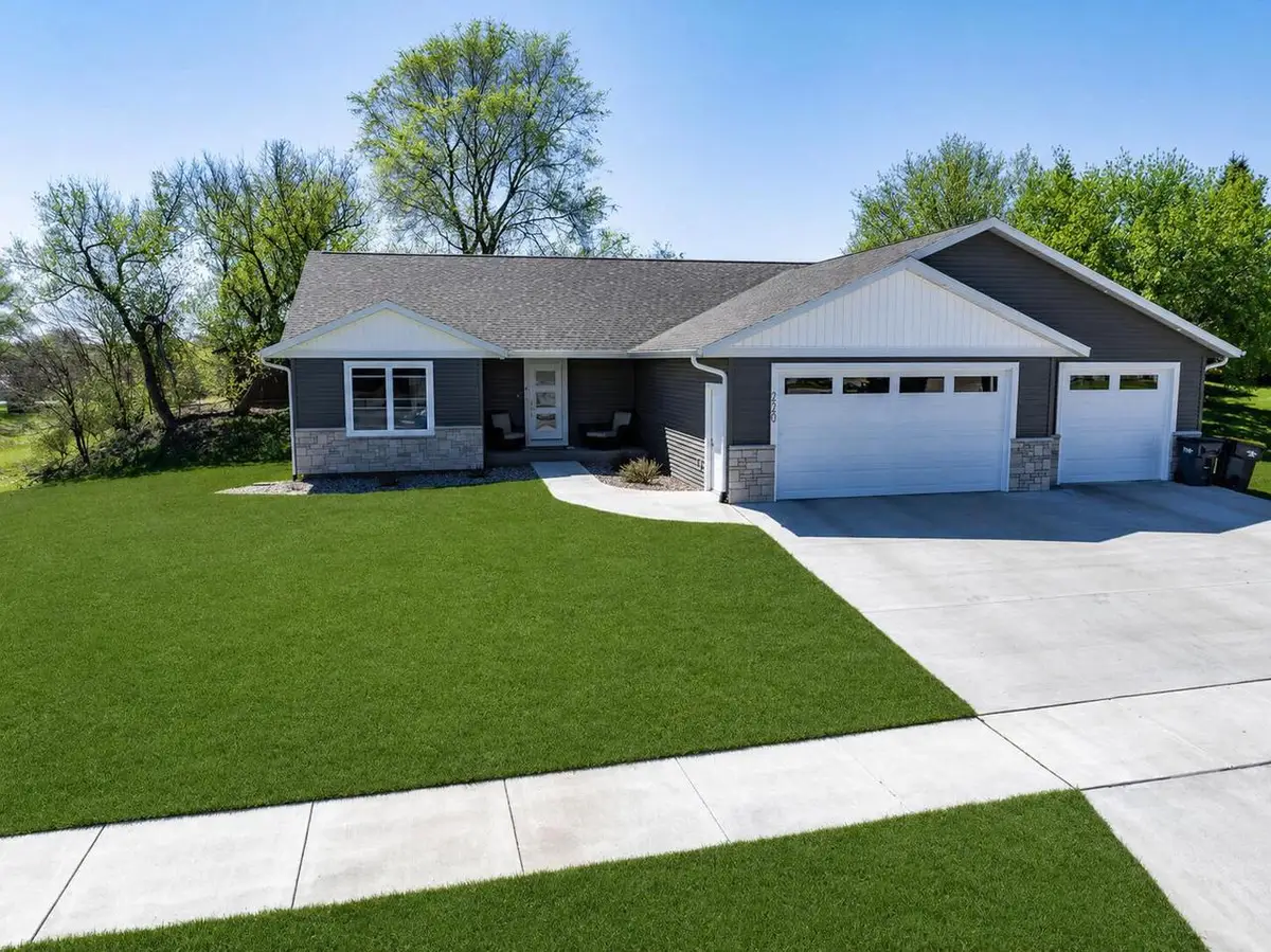 2720 Beyer ROAD, Onalaska, WI 54650 - #1