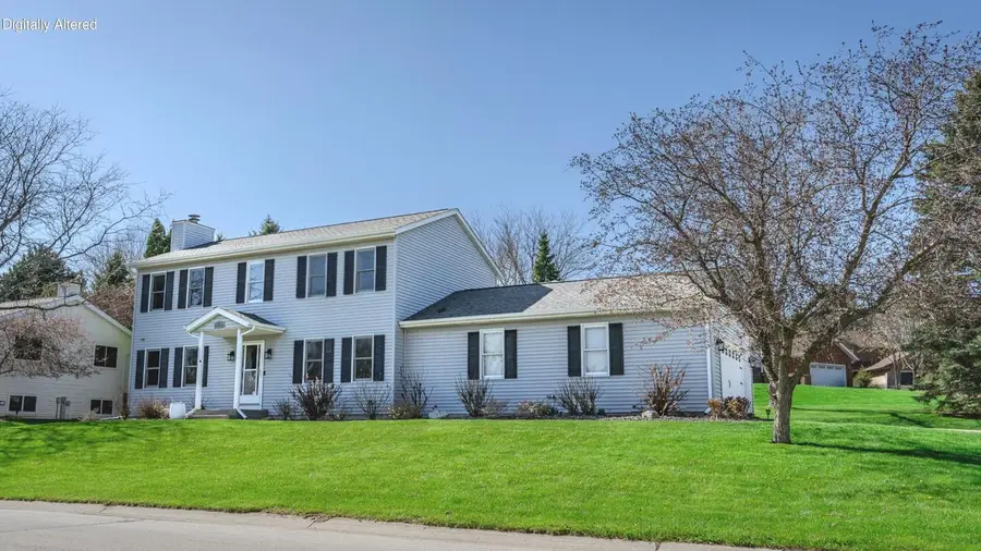 1148 Riverbend DRIVE, Hartford, WI 53027 - #2