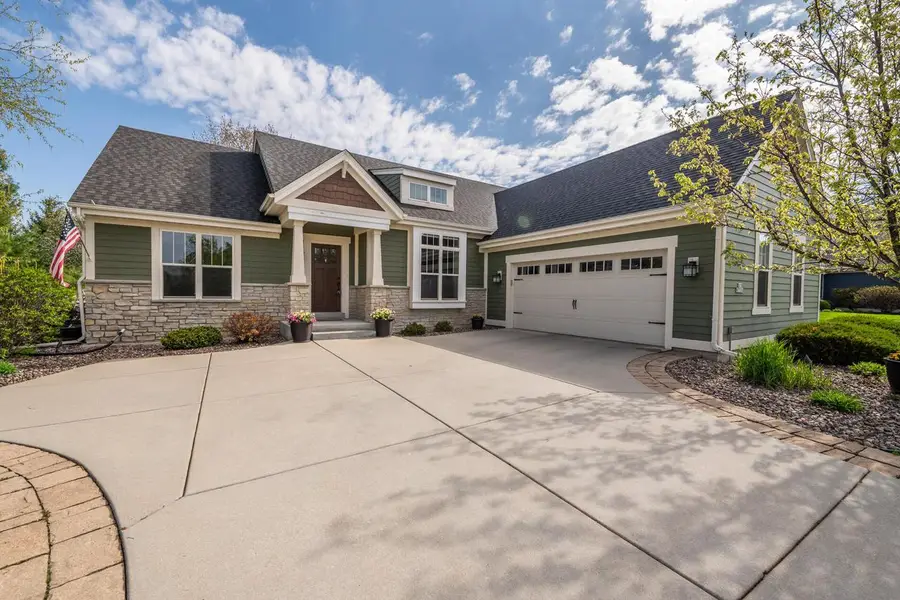 N25W27286 Fairmount COURT, Pewaukee, WI 53072 - #2