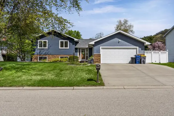 426 Fireside DRIVE, La Crescent, MN 55947