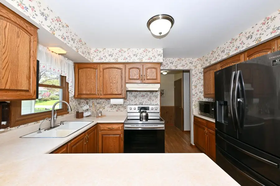 2490 De Carlin DRIVE, Brookfield, WI 53045 - #3