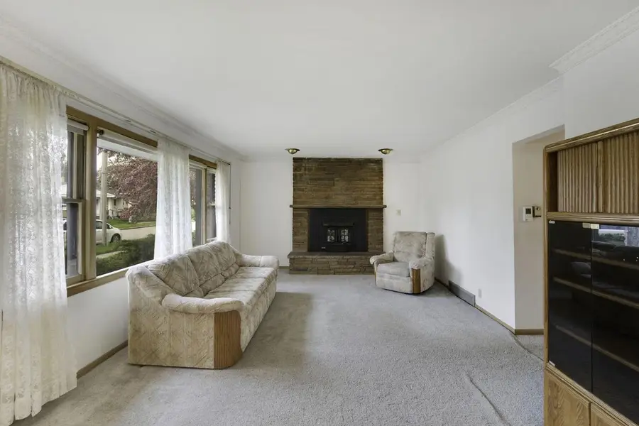9830 Metcalf PLACE, Milwaukee, WI 53222 - #2