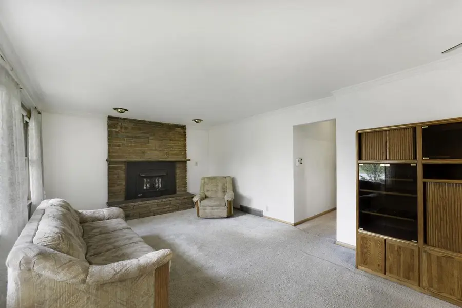 9830 Metcalf PLACE, Milwaukee, WI 53222 - #3