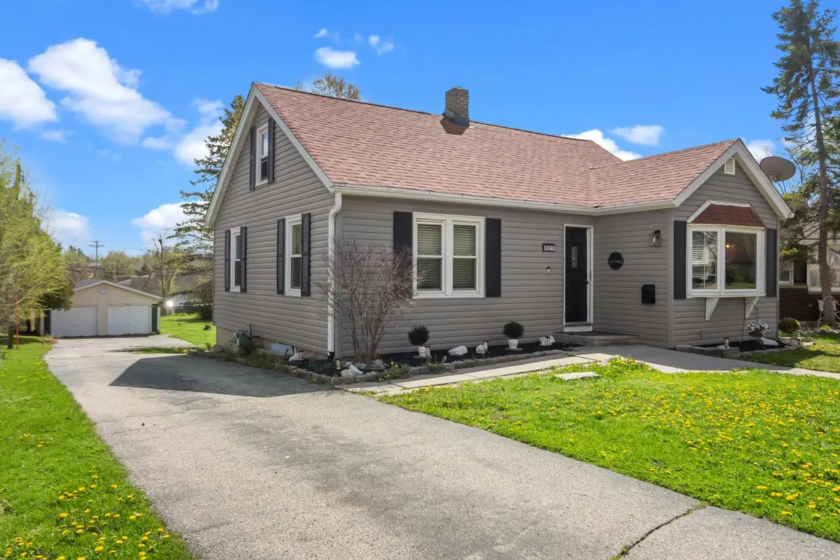 927 Clover STREET, Lake Geneva, WI 53147 - #1