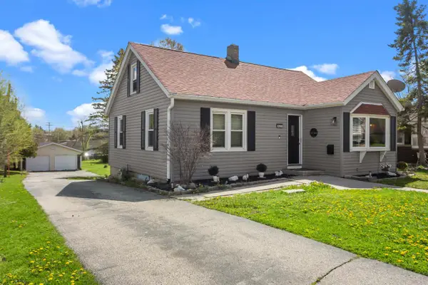 927 Clover STREET, Lake Geneva, WI 53147
