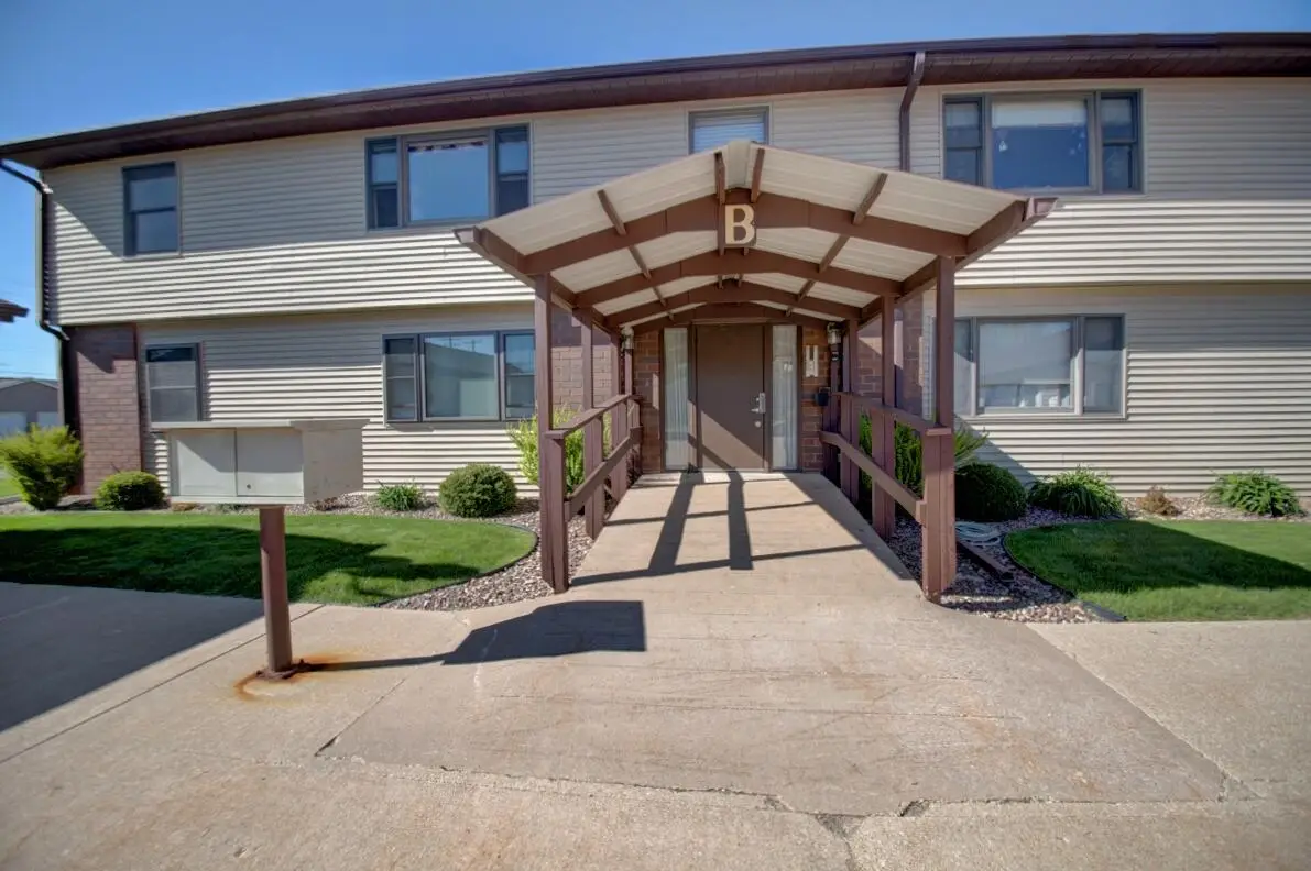 730 10th AVENUE, Onalaska, WI 54650 - #1