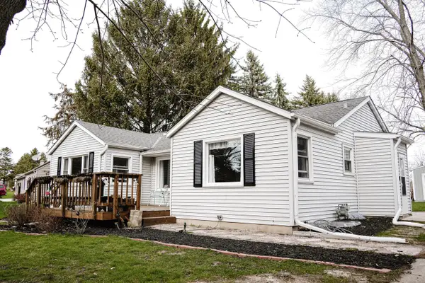 3014 Green Bay ROAD, Port Washington, WI 53074
