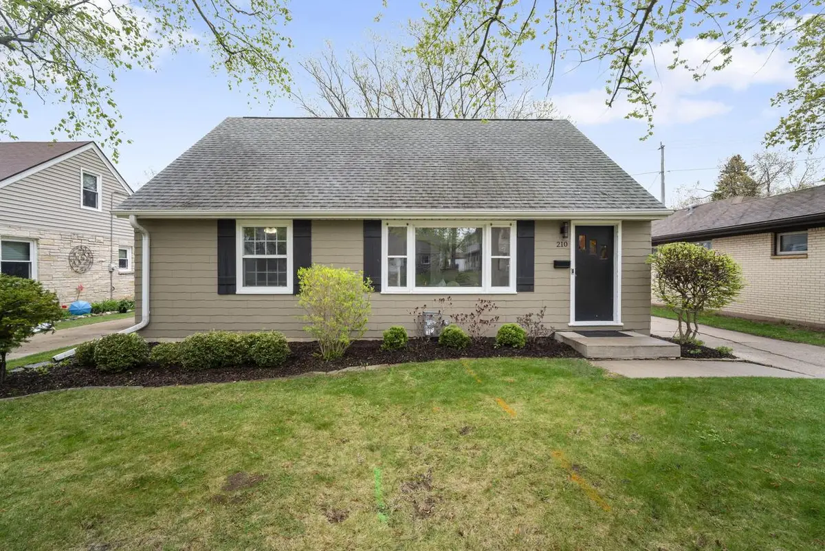 210 90th STREET, Milwaukee, WI 53226 - #1