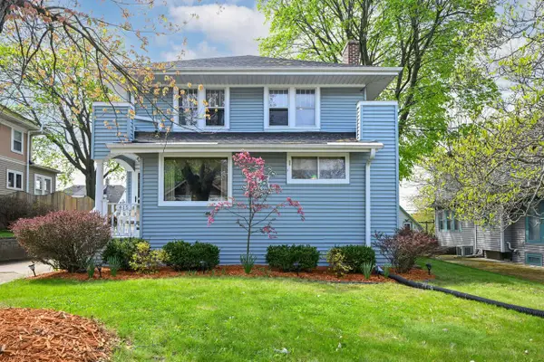 415 College AVENUE, Waukesha, WI 53186