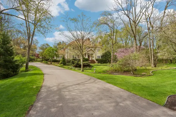 N29W30593 Foxwood DRIVE, Pewaukee, WI 53072