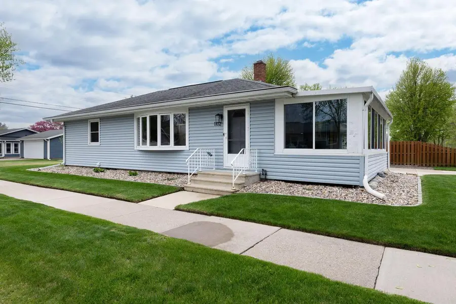 1102 Lake STREET, Onalaska, WI 54650 - #2