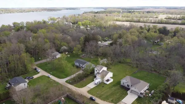 N2392 Mildred STREET, Delavan, WI 53115