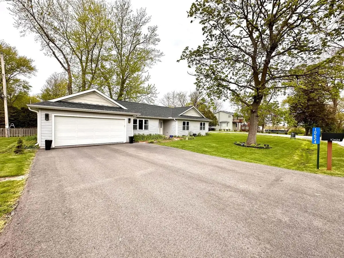 10624 284th AVENUE, Trevor, WI 53179 - #1