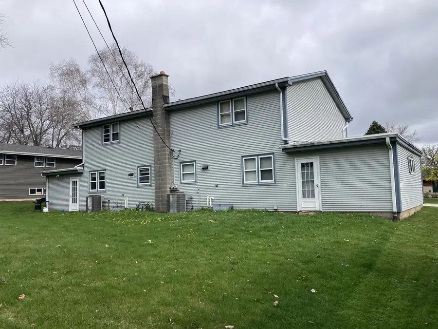 213 Summit DRIVE #215, Fredonia, WI 53021 - #3