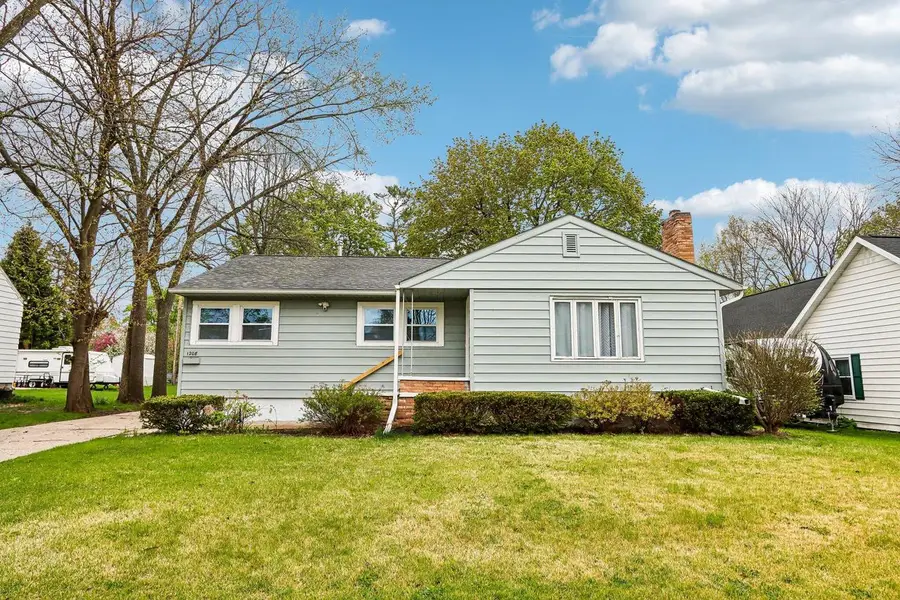 1208 Barnes STREET, Delavan, WI 53115 - #2